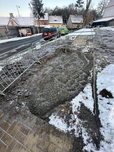 404798401_122120536916049766_3386479815610185354_n