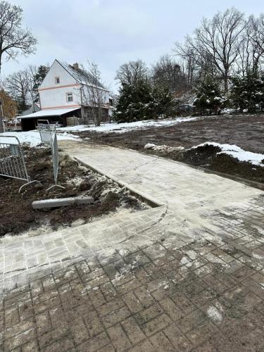 406121567_122120536928049766_3893736434985437701_n