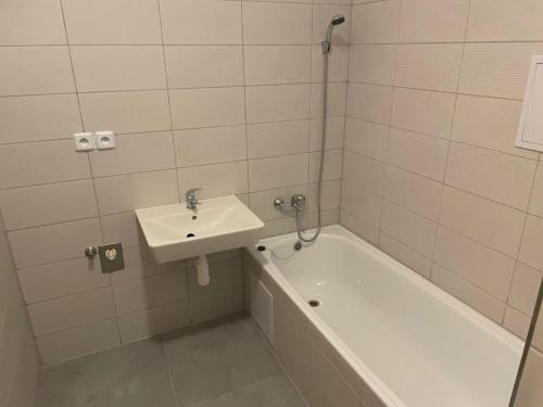 WhatsApp Image 2023-10-17 at 11.25.33 (2)